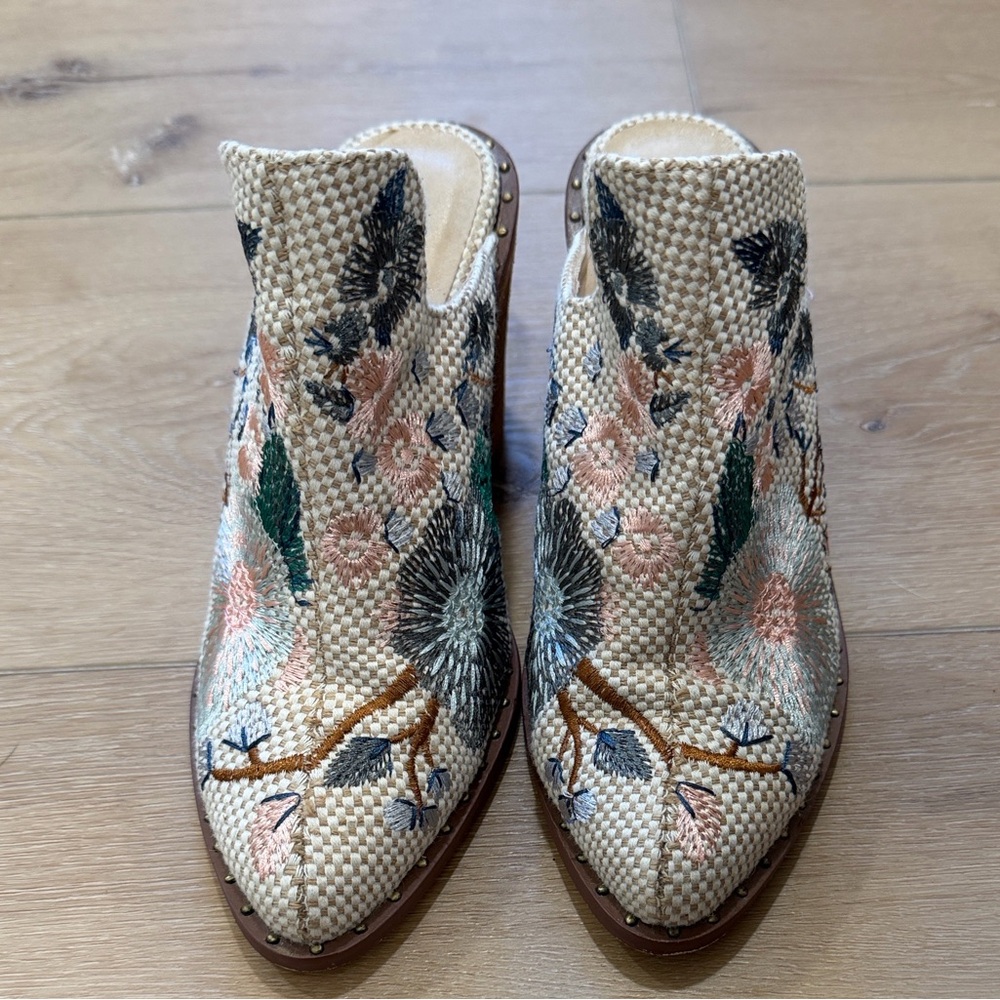 Chinese Laundry Floral Embroidered Mules - Picture 2 of 7